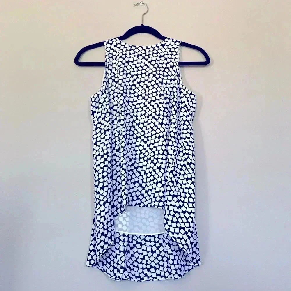 VINCE CAMUTO Printed Tank
